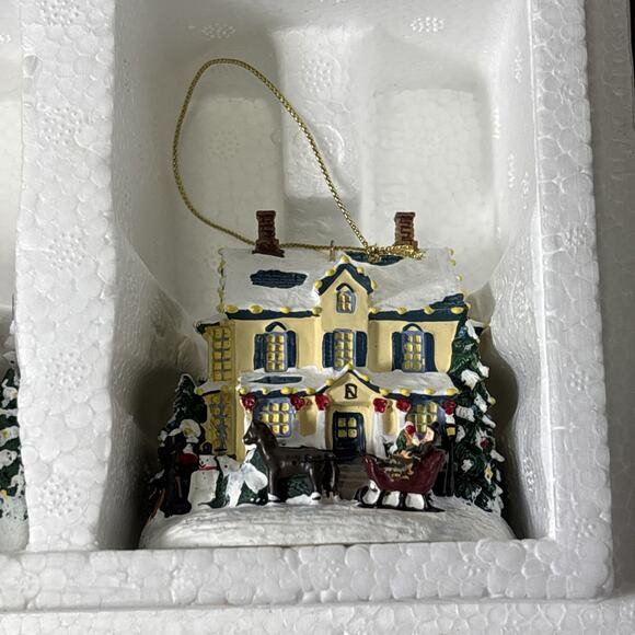 Bradford Exchange Thomas Kinkade Winter Memories Illuminated Ornament Bundle Lot - Picture 5 of 10